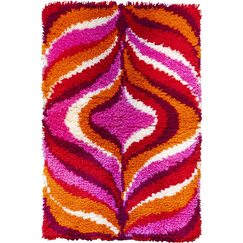 Vintage pink flame rug