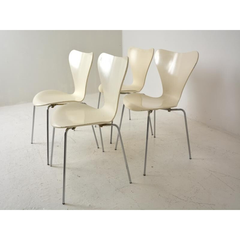 Set of 4 Fritz Hansen "Serie 7" chairs, Arne JACOBSEN - 1988