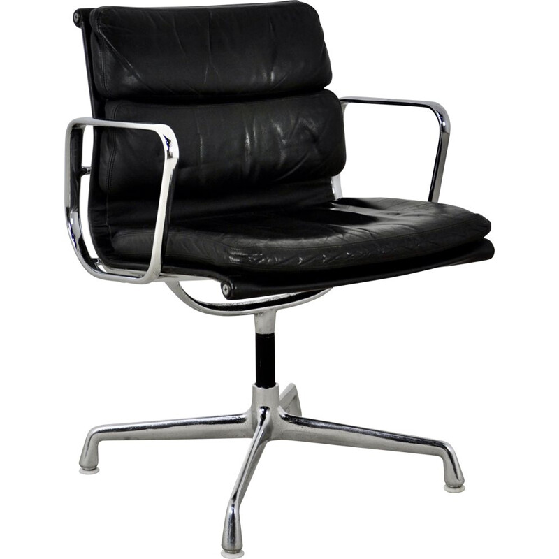 Vintage black leather armchair by Charles & Ray Eames for Herman Miller, 1970