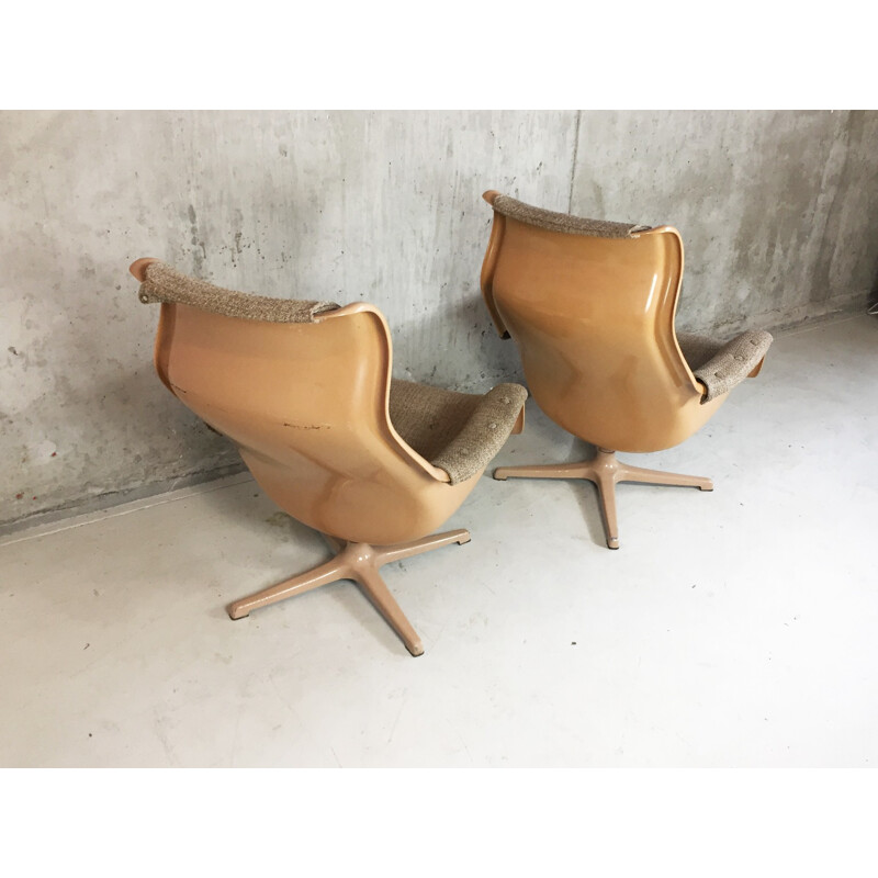 Pair of DUX "Galaxy" armchairs in beige fabric, Alf SVENSSON & Ingvar SANDSTORM - 1960s