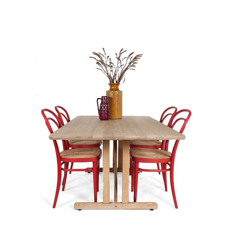 Set of 4 vintage red Thonet 214 chairs