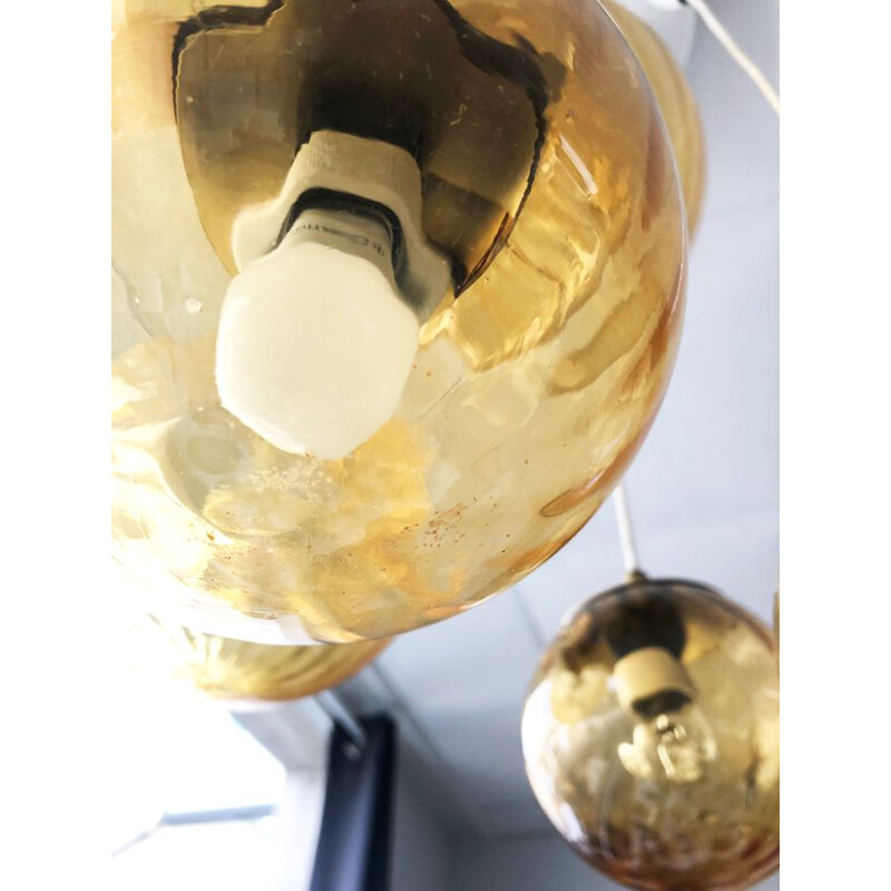 Lámpara de suspensión vintage de 5 bolas de cristal ahumado de Parscot Luminaires, 1970
