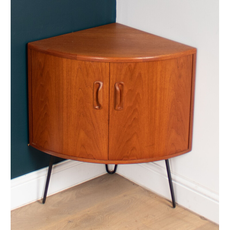Vintage teak corner cabinet on hairpin legs by Victor Wilkins for G Plan, England 1960
