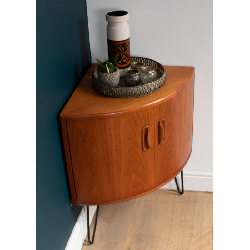 Vintage teak corner cabinet on hairpin legs by Victor Wilkins for G Plan, England 1960