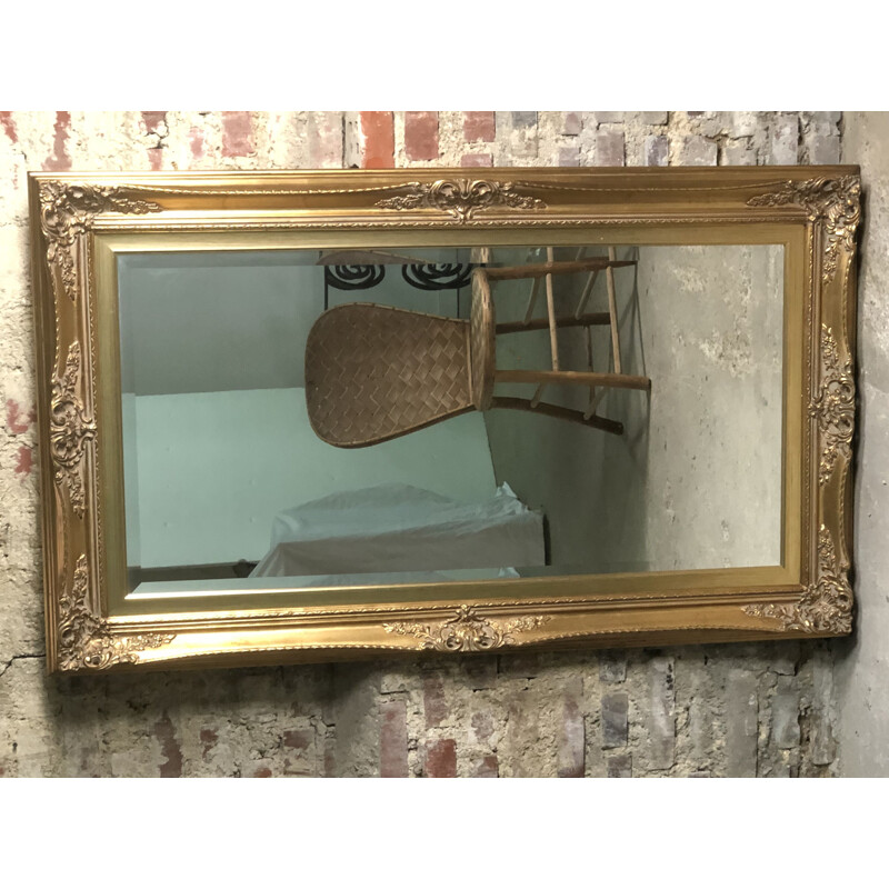 Espejo rectangular de madera dorada