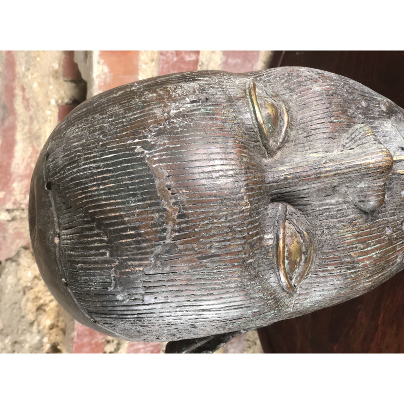 Tête d'Oba vintage en bronze d'Ife patiné du Bénin