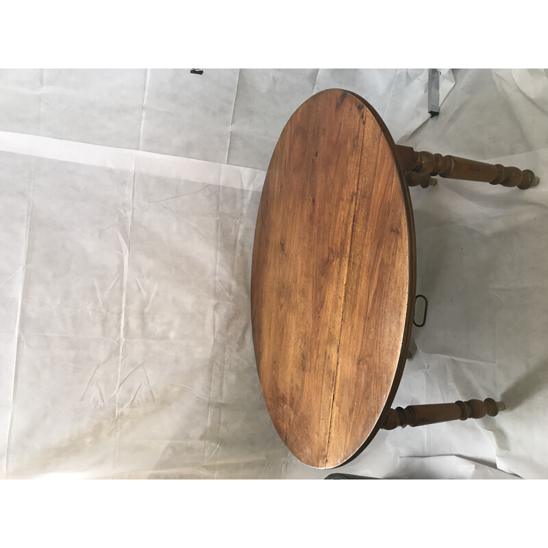 Vintage oval wooden table with 2 leaves