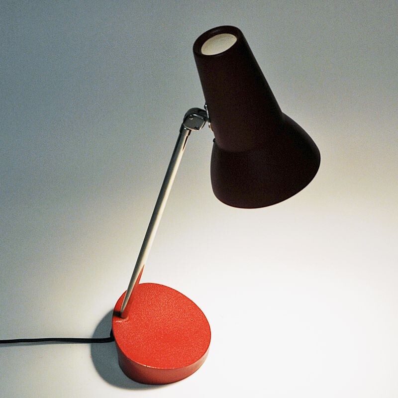 Lampe de bureau vintage en métal rouge par Asea Belysning, Suède 1950