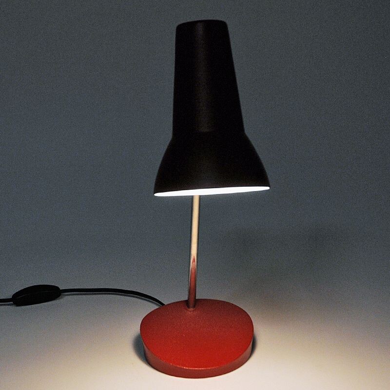 Vintage-Schreibtischlampe aus rotem Metall von Asea Belysning, Schweden 1950