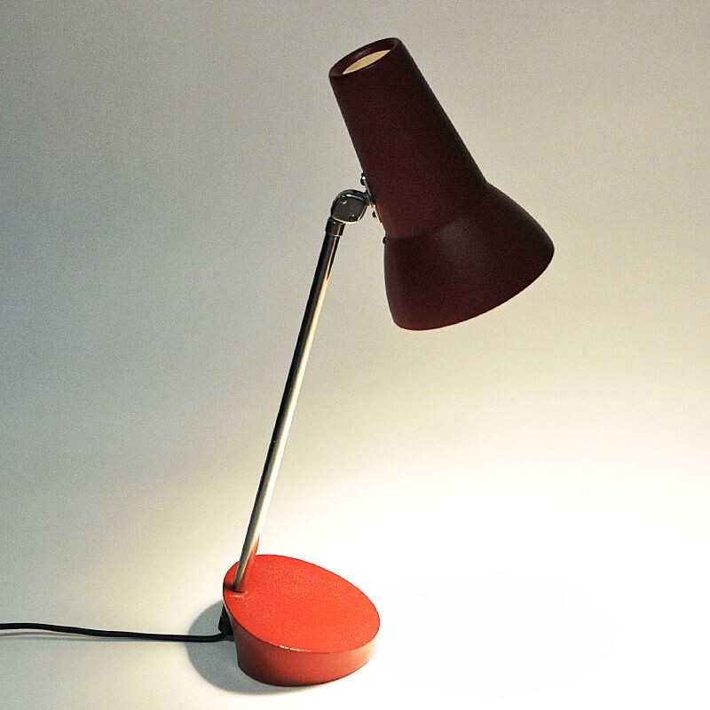 Lampada da tavolo vintage in metallo rosso di Asea Belysning, Svezia 1950