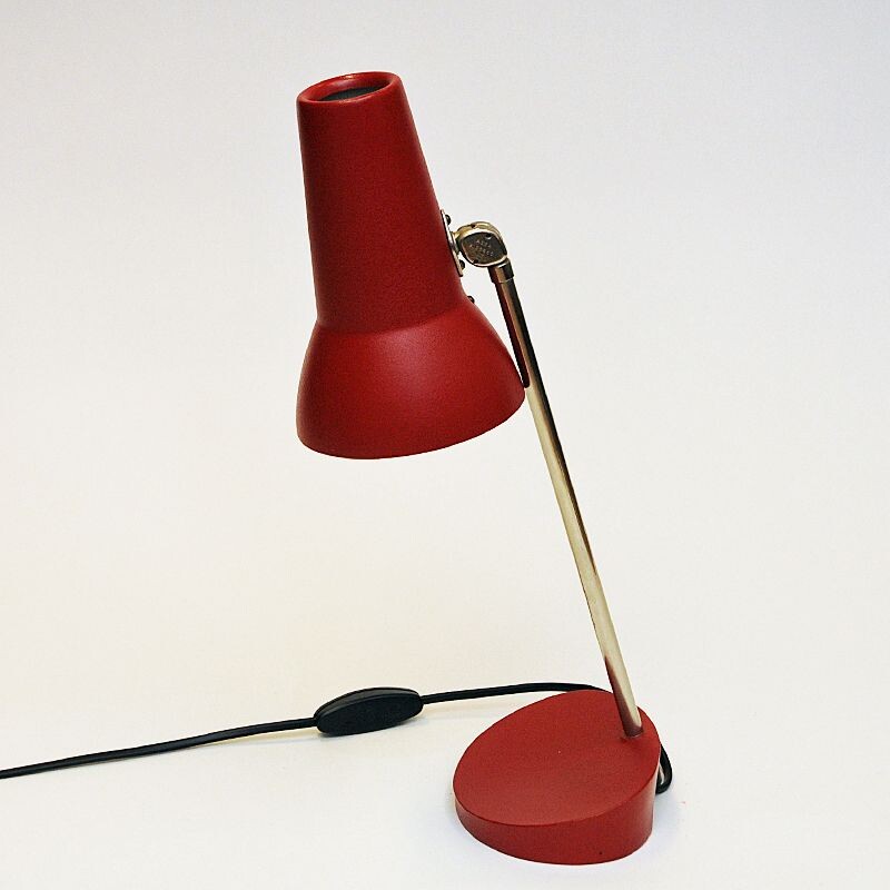 Lampe de bureau vintage en métal rouge par Asea Belysning, Suède 1950