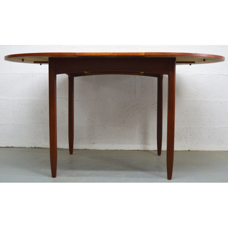 Round mid-century dining table in teak - 1960s