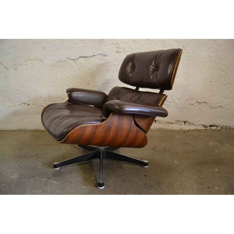 Fauteuil "Lounge Chair" chocolat, Charles et Ray EAMES - années 60