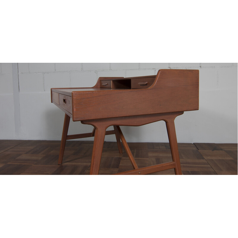 Vinde Møbelfabrik writing desk in teak, Arne Wahl IVERSEN - 1960s