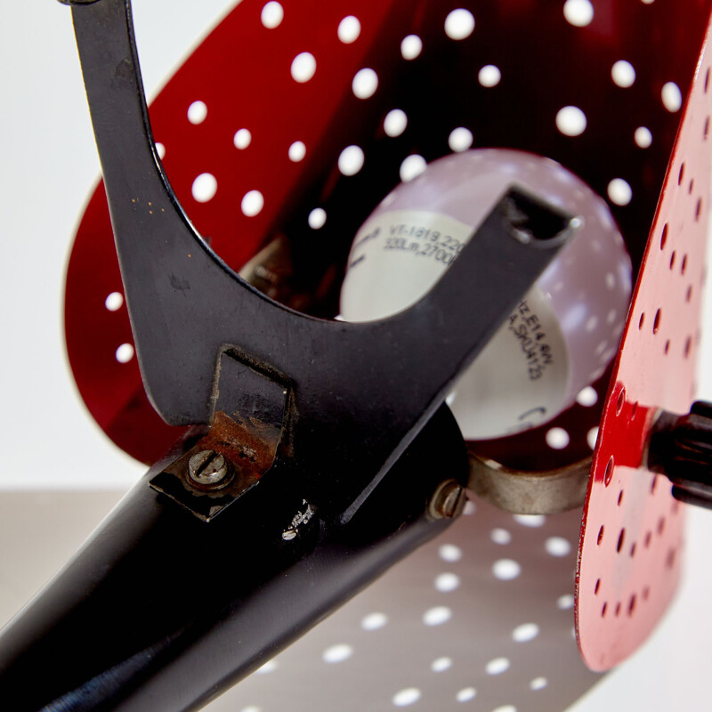 Lámpara de mesa roja vintage con pantalla plegable