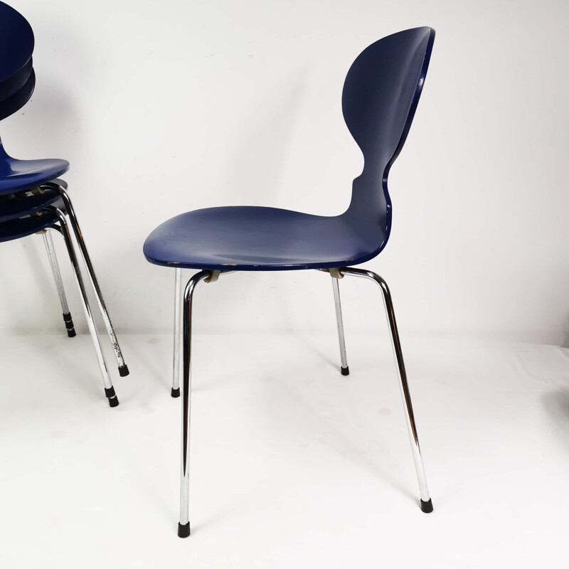 Set of 4 vintage chairs model 3101- Ant by A. Jacobsen for Fritz Hansen, Denmark 1990s