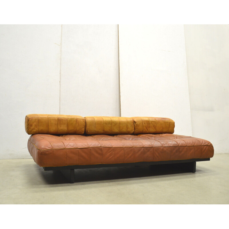 Vintage model Ds80 cognac patchwork daybed by De Sede, 1970s