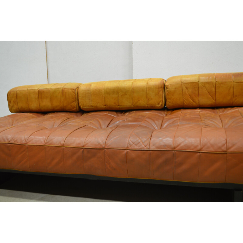 Poltrona reclinabile vintage modello Ds80 in patchwork cognac di De Sede, 1970