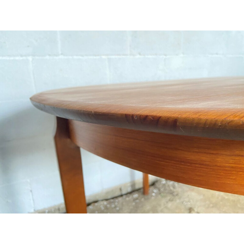 Vintage Scandinavian extendable round table in teak, 1960s