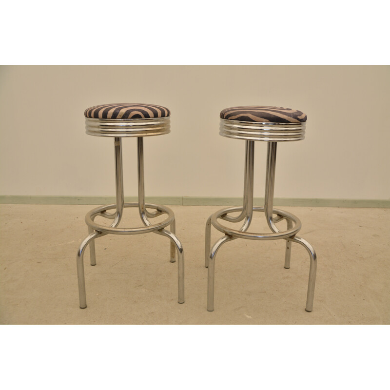 Pair of vintage bar stools in chrome and fabric, 1970