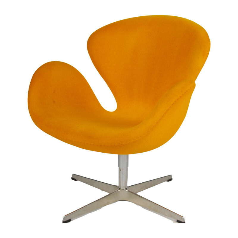 Vintage gele fauteuil model 3320 Swan van Arne Jacobsen voor Fritz Hansen