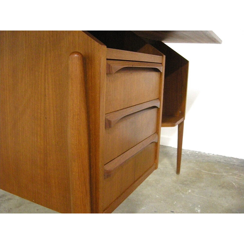 Danish desk in teak - 1960s