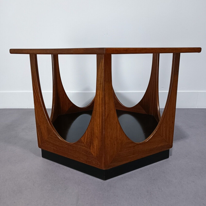 Paire de tables basses vintage hexagonales par Victor Wilkens pour G-plan