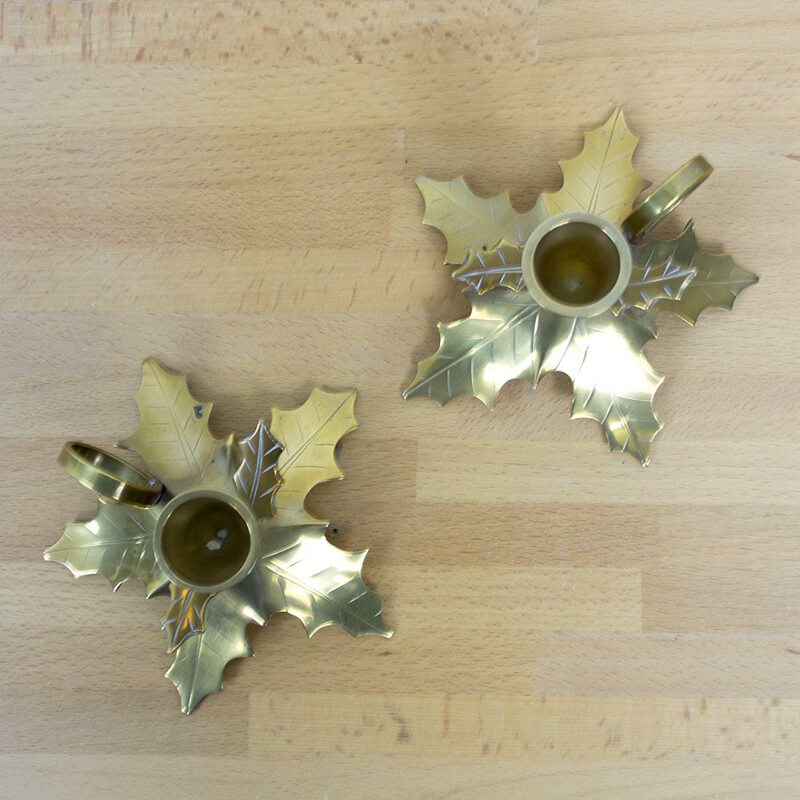 Pair of vintage Leaf candle holders in oak, Spain 1960