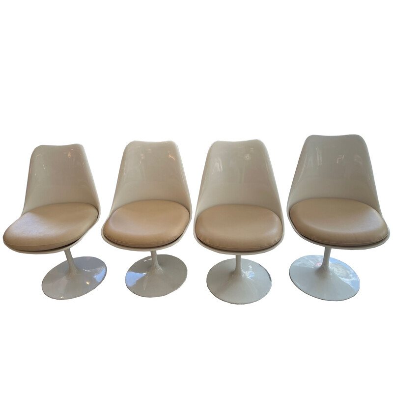 Set of 4 vintage tulip chairs by Eero Saarinen for Knoll, 1960s