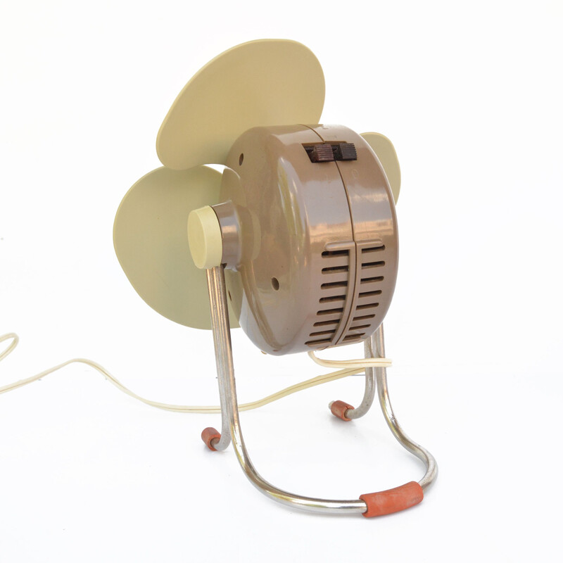 Ventilateur de bureau vintage en plastique par Strojsmalt, Tchécoslovaquie 1960