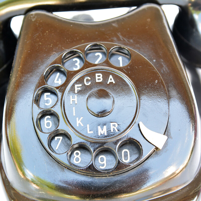 Téléphone fixe vintage P-9024 en bakélite par Tesla Liptovský Hrádok, 1964