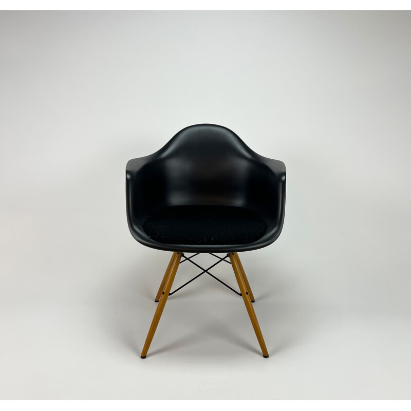 Lot de 6 fauteuils Daw vintage noir par Charles Ray Eames pour Vitra, 2000