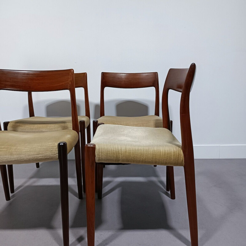 Ensemble de 4 chaises vintage en teck modèle R77 par Niels Moller pour Møller Møbelfabrik, 1950