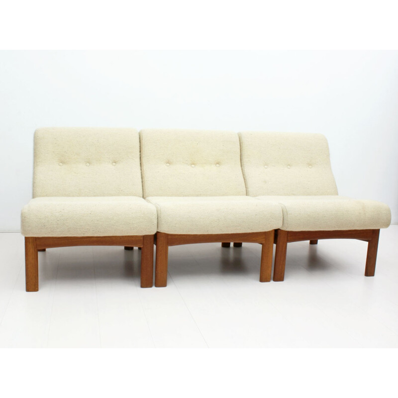 Danish Glostrup Møbelfabrik "Vario" armchair in cream wool - 1960s