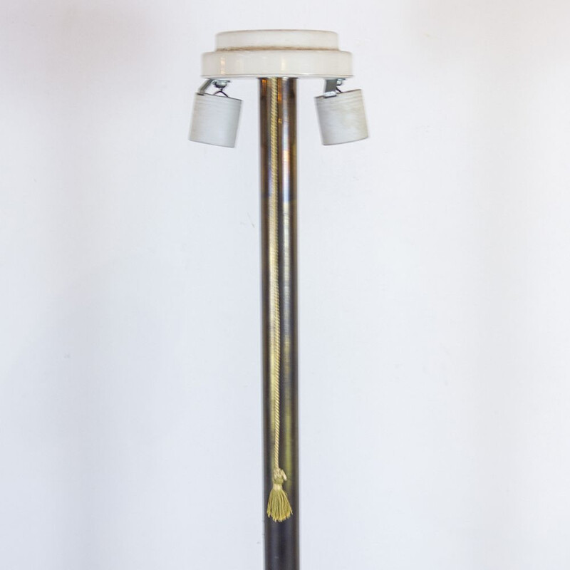 Vintage-Stehlampe aus Metall mit Weidenschirm, 1960