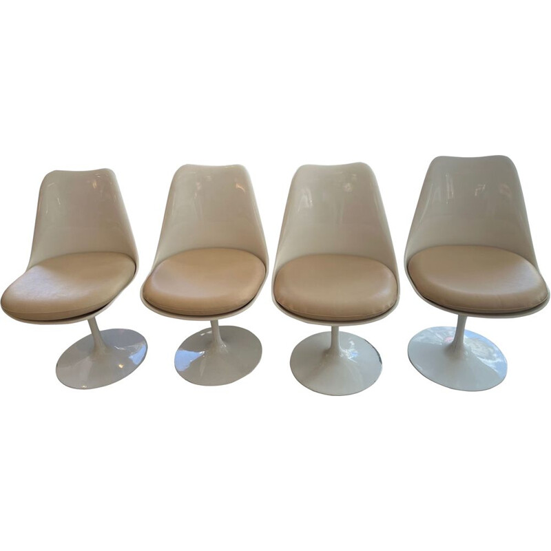 Set of 4 vintage tulip chairs by Eero Saarinen for Knoll, 1960s