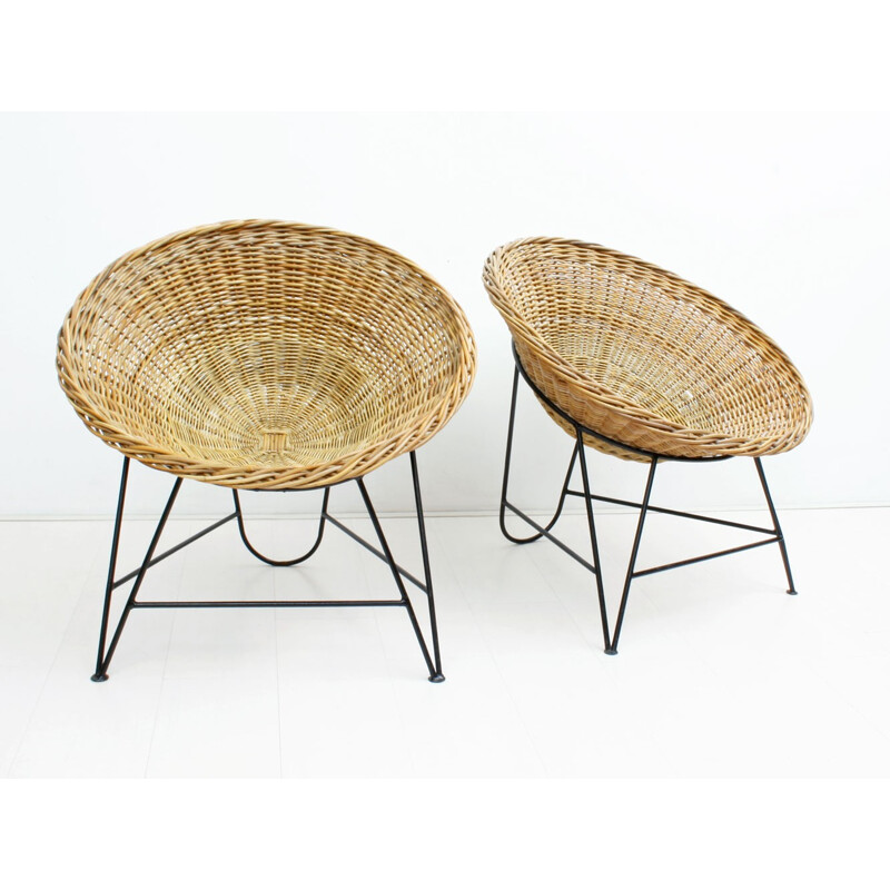 Pair of French lounge chairs in wicker - 1950s