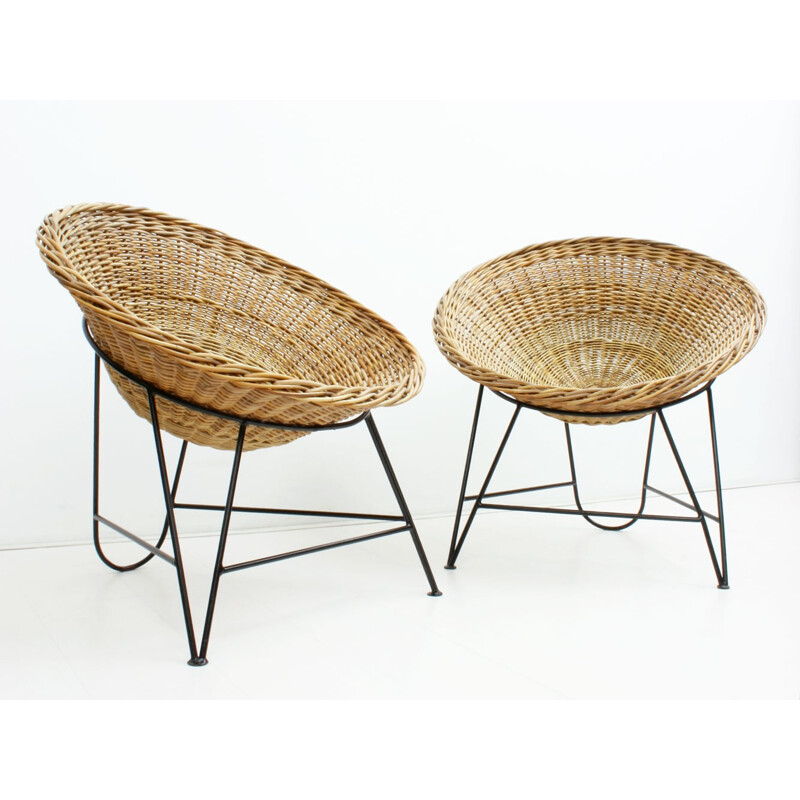 Pair of French lounge chairs in wicker - 1950s