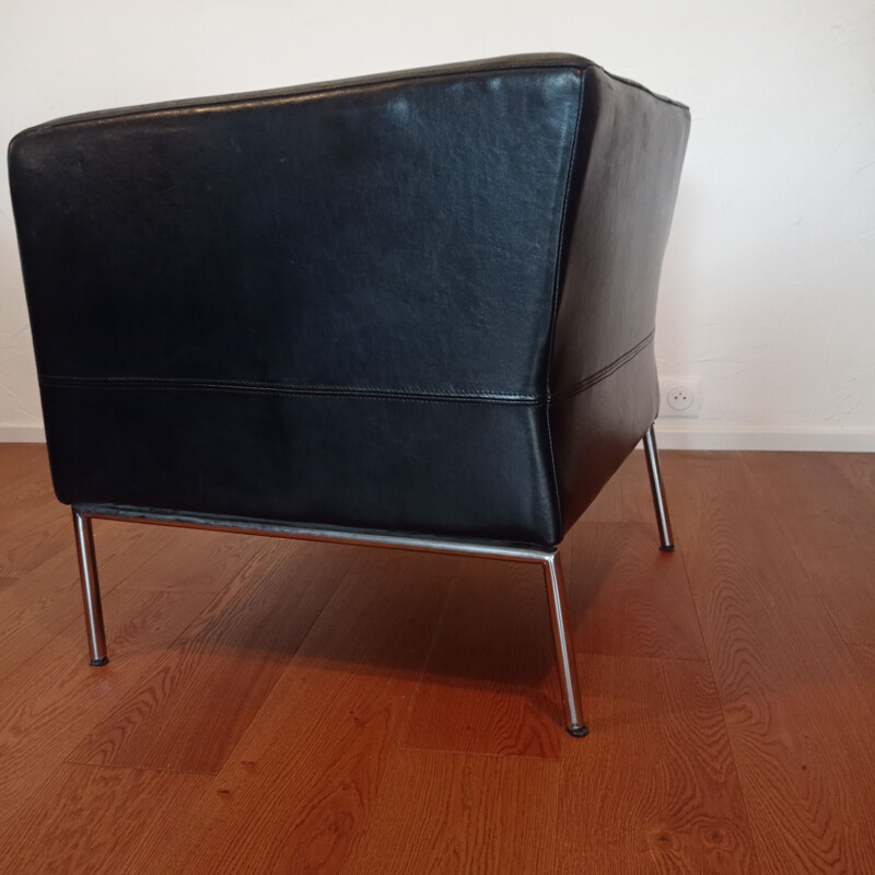 Pair of vintage black leather armchairs, 1980