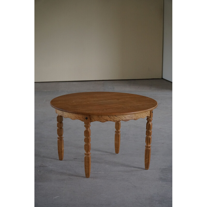 Danish vintage round dining table in solid oakwood with two extensions, 1960s