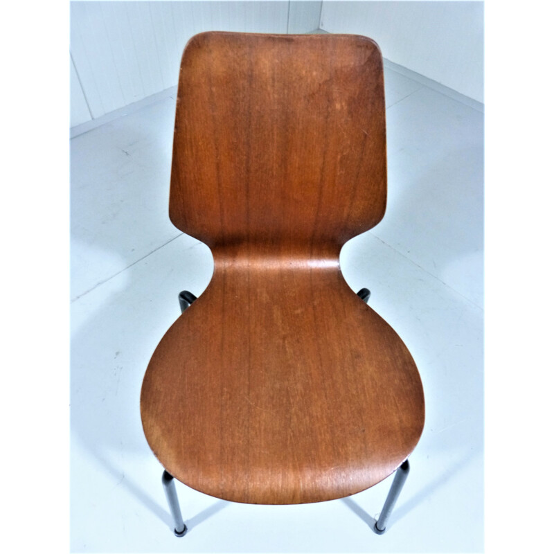 Suite de 8 chaises empilables en teck contreplaqué - 1950