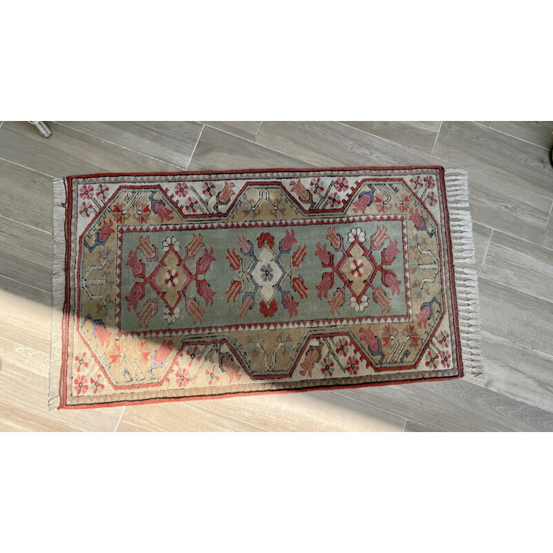 Vintage oriental rug Milas, 1980