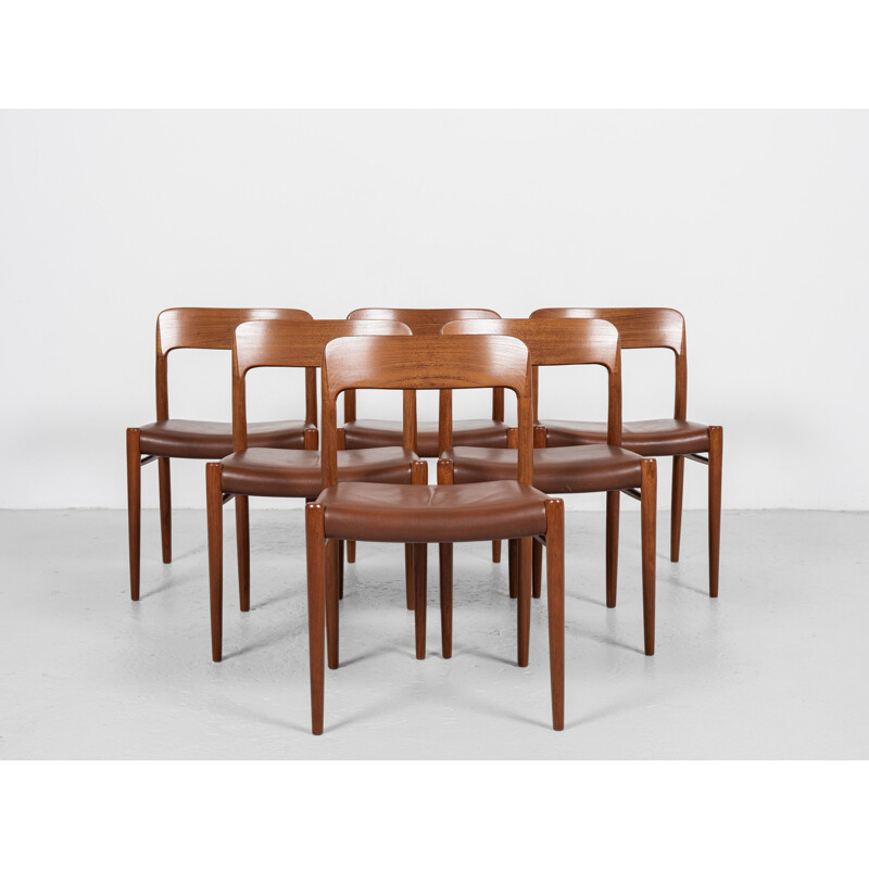 Conjunto de 6 cadeiras dinamarquesas vintage modelo 75 em teca e couro anilina de Niels Otto Møller, 1960