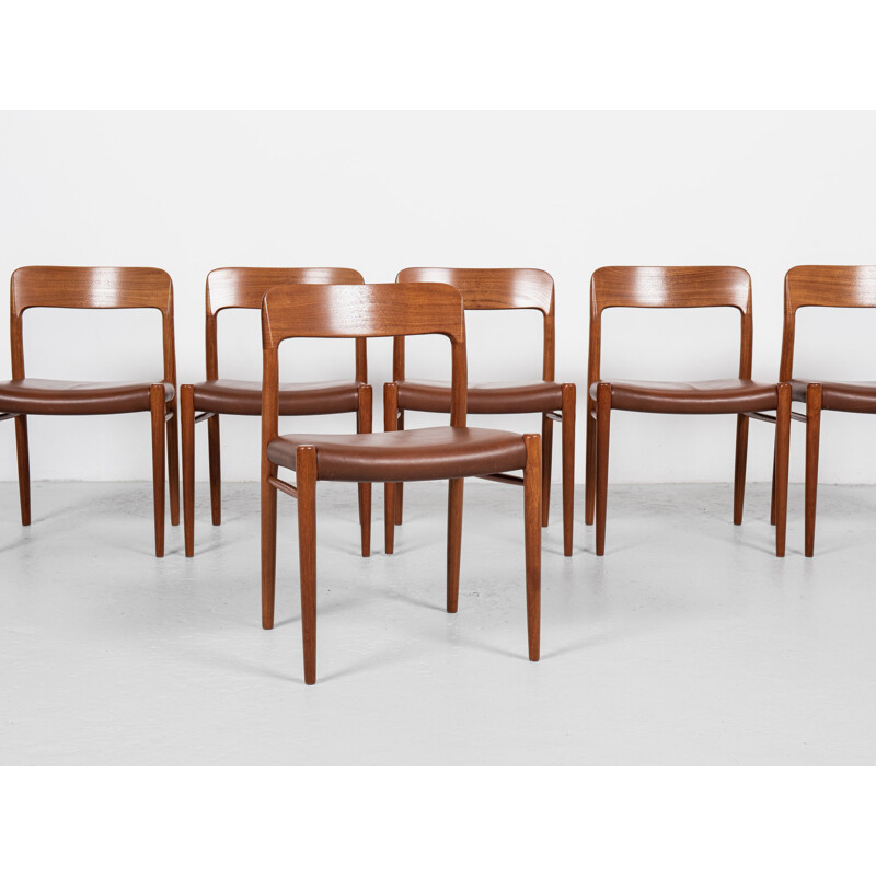 Conjunto de 6 sillas danesas vintage modelo 75 en teca y cuero de anilina de Niels Otto Møller, 1960