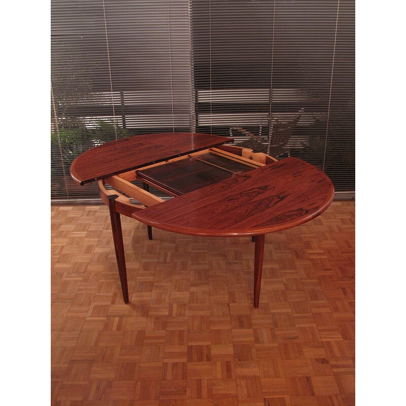 J.L Moller Mobelfabrik "Model 15" rosewood dining table, Niels MOLLER - 1960s