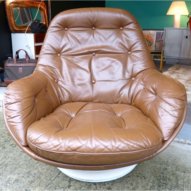 Pair of AIRBORNE armchairs, Karate model - 1960s