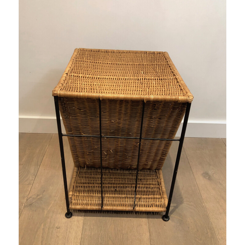 Tavolino vintage in metallo laccato nero e rattan, Francia 1970