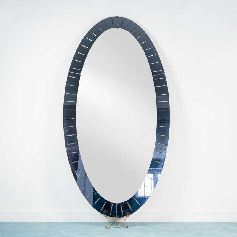 Vintage oval-shaped wall mirror by Pierluigi Colli for Cristal Art, 1950s