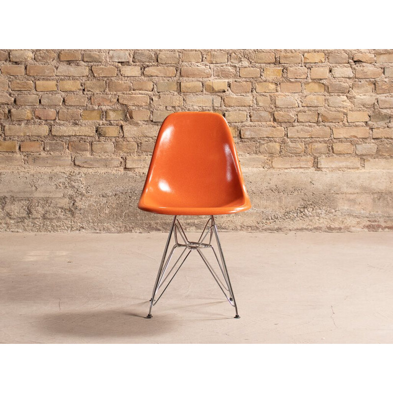 Vintage Dsr chair by Charles & Ray Eames for Vitra