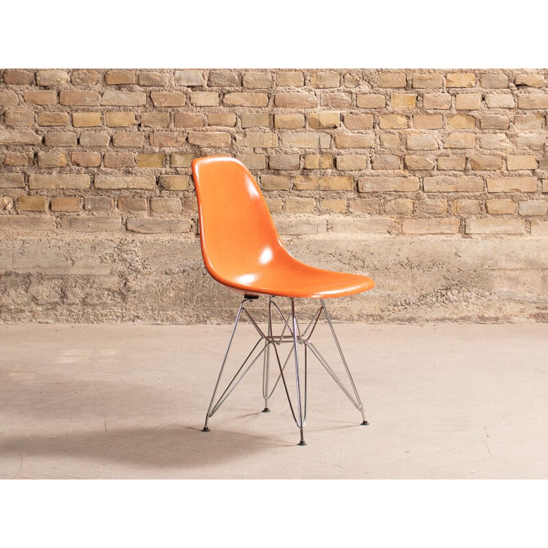 Vintage Dsr chair by Charles & Ray Eames for Vitra